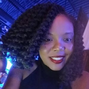 Meet your Posher, Esther